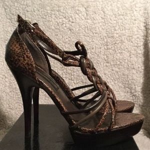 NWOT Steve Madden Luxe Brown Snakeskin Heels